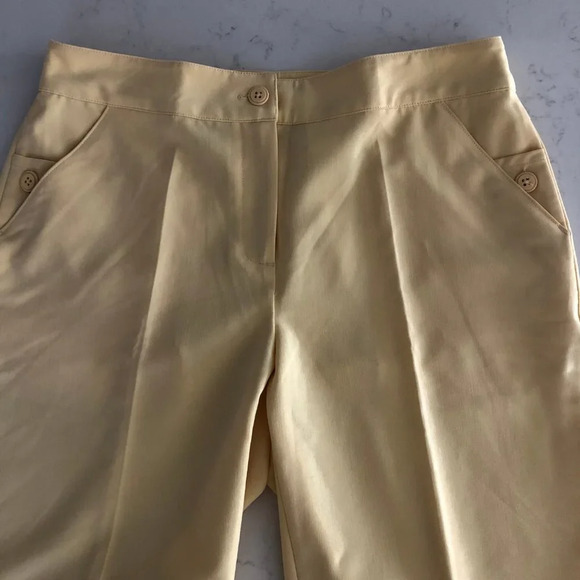 EP Pro Athletic Front Zip Mid Rise Bermuda Golf Shorts Pale Yellow Sz 8 NWOT - Picture 2 of 11